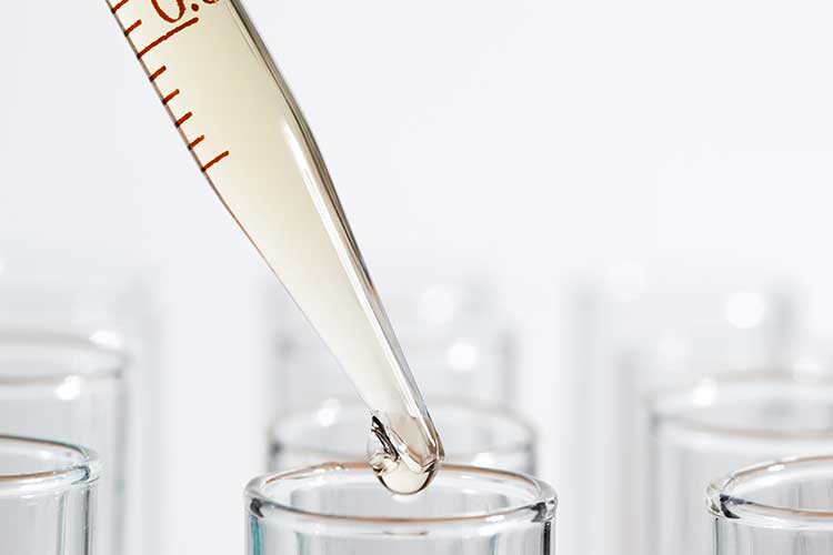 Saiba a diferença entre pipeta volumétrica e pipeta graduada e quando utilizar cada tipo em análises laboratoriais.